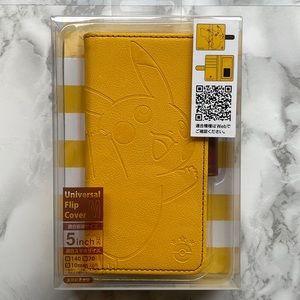 Pokemon Universal Flip Cover M Pikachu - Yellow